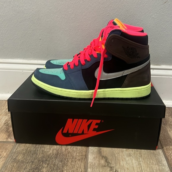 Air Jordan 1 Retro High Og - Picture 2 of 8